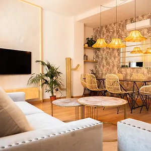 Stylish In The Heart Of With Pool Apartamento Málaga